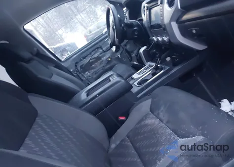 2018 Toyota Tundra Sr5 5.7L V8 z USA, uszkodzony, nr VIN 5TFUY5F15JX743012